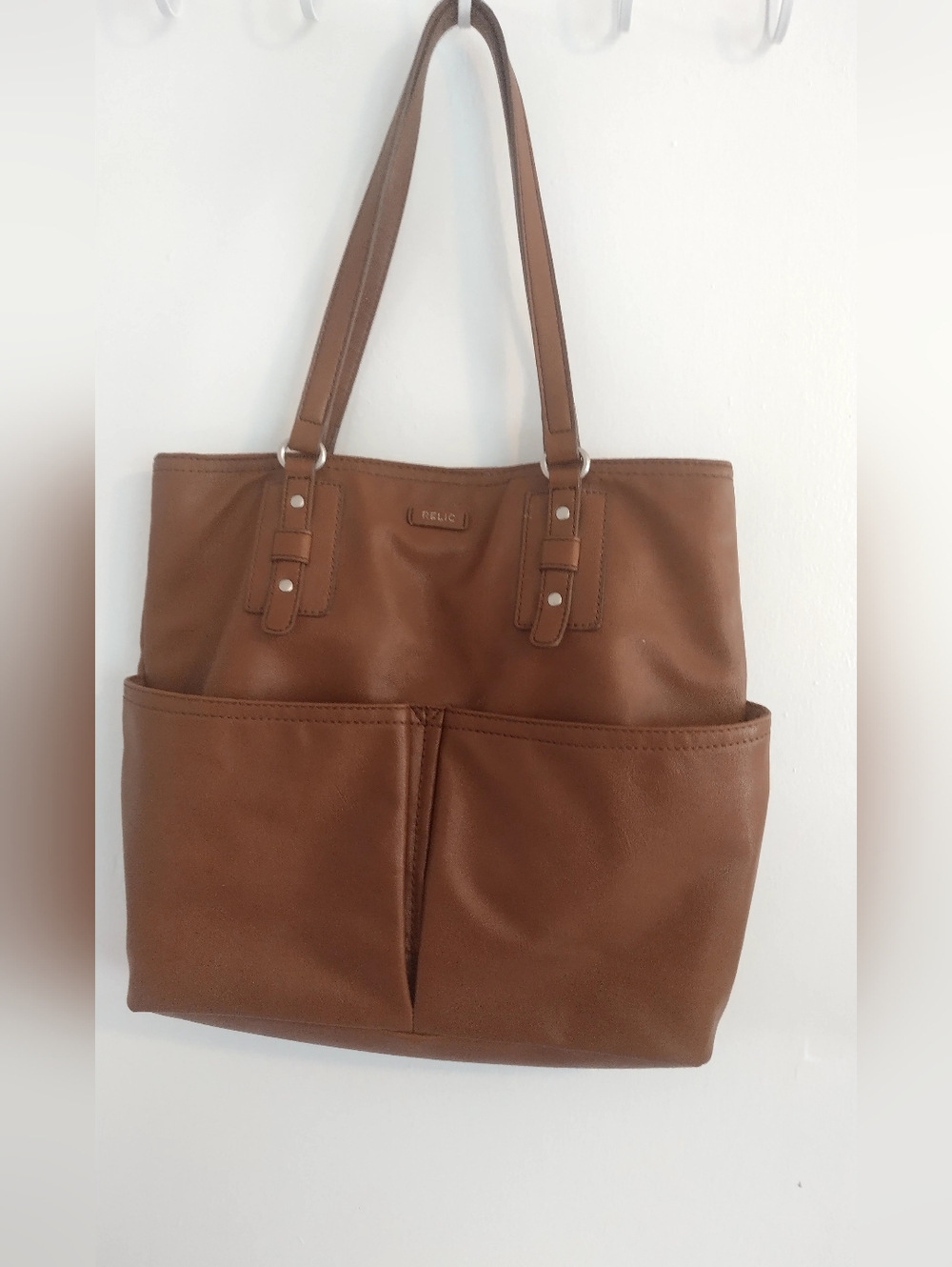 Brown Relic Haley Shoulder Bag 13x15 With Cute Turtle Keychain